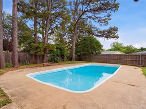 1726  Venetian Circle , Arlington Texas 76013