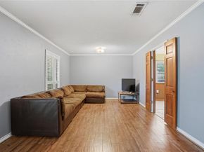 1726  Venetian Circle , Arlington Texas 76013