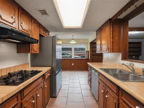 1726  Venetian Circle , Arlington Texas 76013