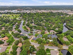 1726  Venetian Circle , Arlington Texas 76013