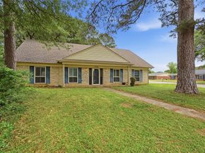 1726  Venetian Circle , Arlington Texas 76013