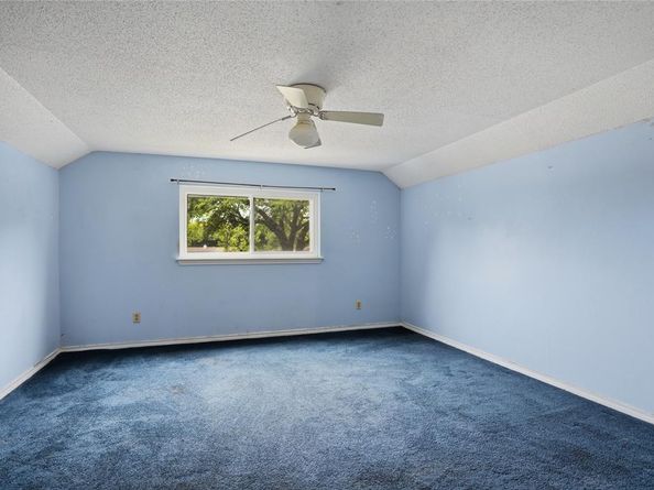 1726  Venetian Circle , Arlington Texas 76013