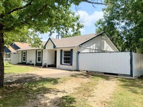 704  Manhattan Drive , Dallas Texas 75217