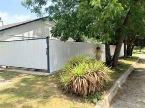 704  Manhattan Drive , Dallas Texas 75217
