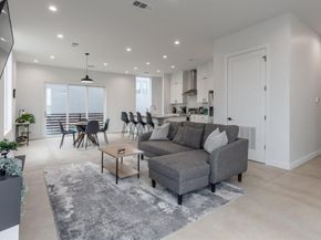 2303  Spencer Court , Dallas Texas 75208