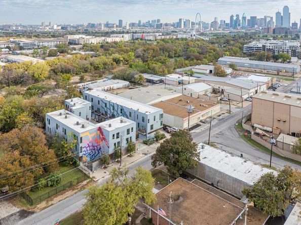 2303  Spencer Court , Dallas Texas 75208