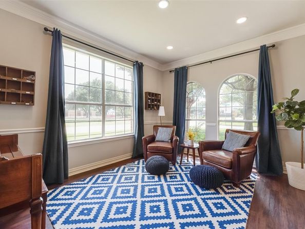 6802  Lochmoor Lane , Garland Texas 75044