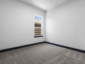 613 N Dwight Avenue , Dallas Texas 75211