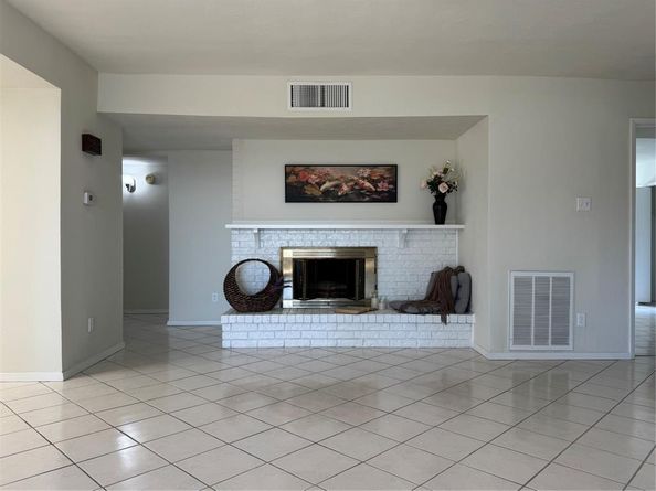 2818  Gayle Drive , Garland Texas 75044