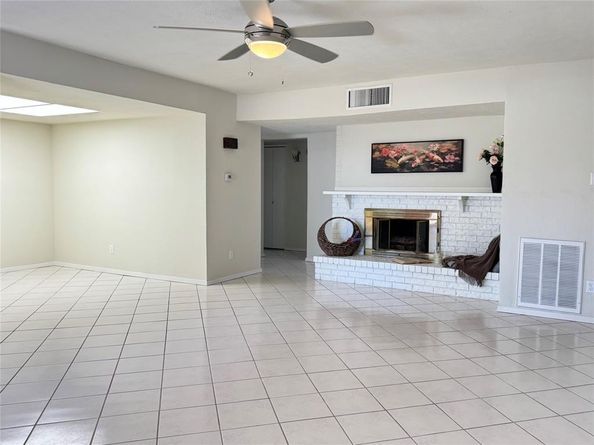2818  Gayle Drive , Garland Texas 75044