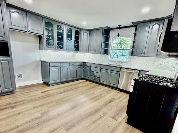 7000  Park Place Drive , Richland Hills Texas 76118