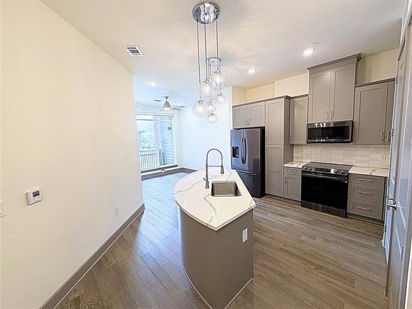 2700  Old Denton Road  3311, Carrollton Texas 75007