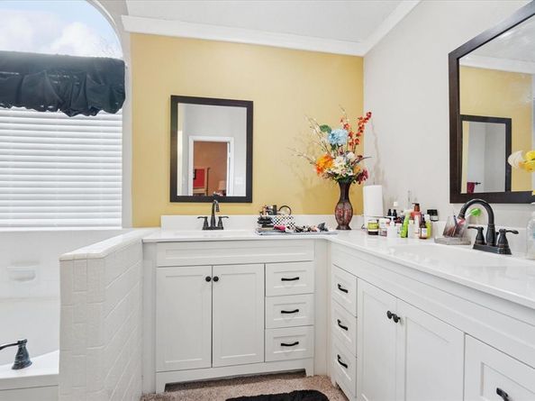 804  Clover Hill Lane , Cedar Hill Texas 75104
