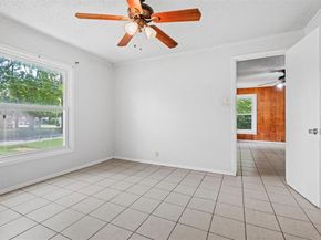1015  Wilshire Boulevard , Arlington Texas 76012