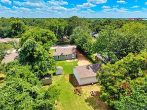 1015  Wilshire Boulevard , Arlington Texas 76012