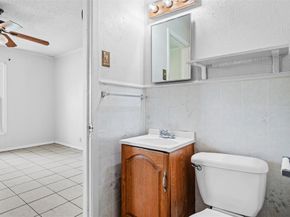 1015  Wilshire Boulevard , Arlington Texas 76012