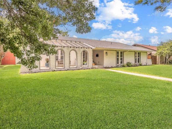 7636  La Risa Drive , Dallas Texas 75248