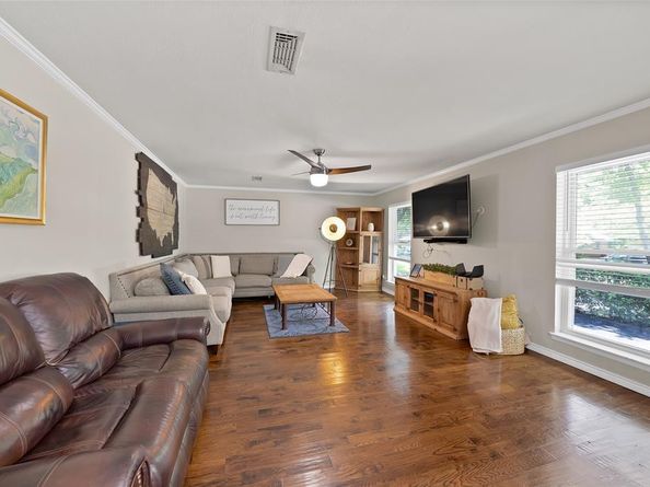 1601  Oak Meadow Drive , Irving Texas 75061