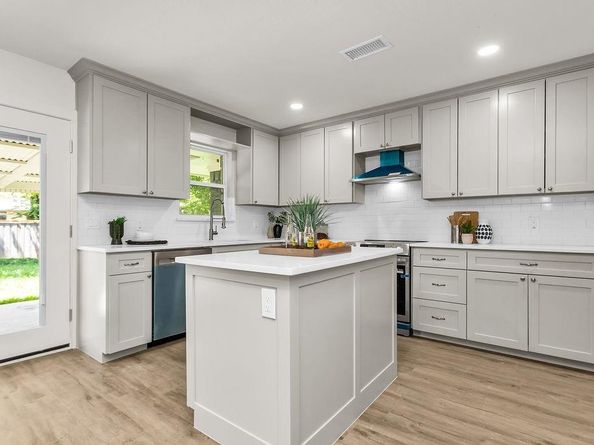 10623  Mccree Road , Dallas Texas 75238