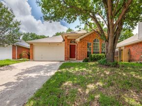 629  Forest Oaks Drive , Grand Prairie Texas 75052