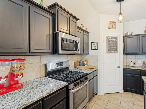 709  Wylie Street , Crowley Texas 76036