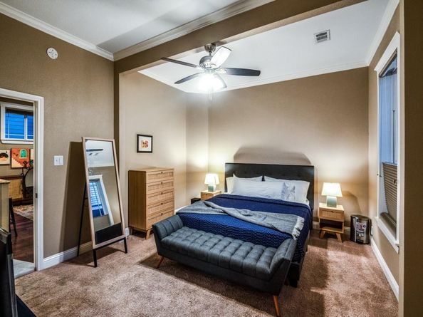 820 W 8th Street , Dallas Texas 75208