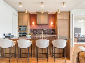 3130  Harwood   1502, Dallas Texas 75201