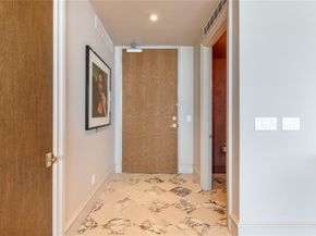 3130  Harwood   1502, Dallas Texas 75201