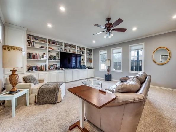 9835  Estate Lane , Dallas Texas 75238
