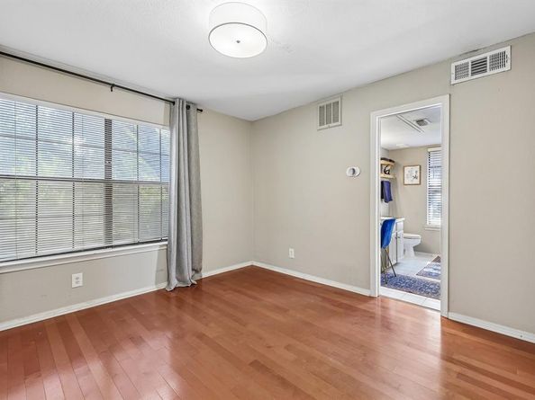 5200  Martel Avenue  24B, Dallas Texas 75206