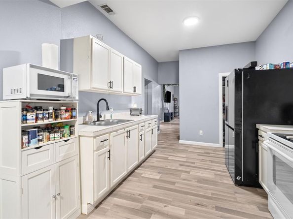2421  Langston Street , Fort Worth Texas 76105