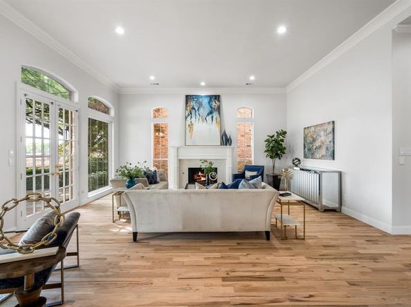 5120  Briar Tree Drive , Dallas Texas 75248