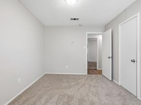 1137  Meadow Creek Court , Lancaster Texas 75146