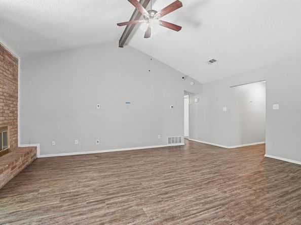 1137  Meadow Creek Court , Lancaster Texas 75146