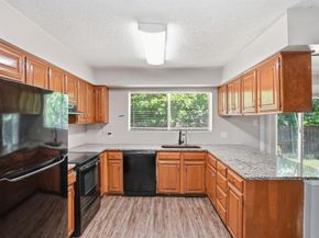 1137  Meadow Creek Court , Lancaster Texas 75146