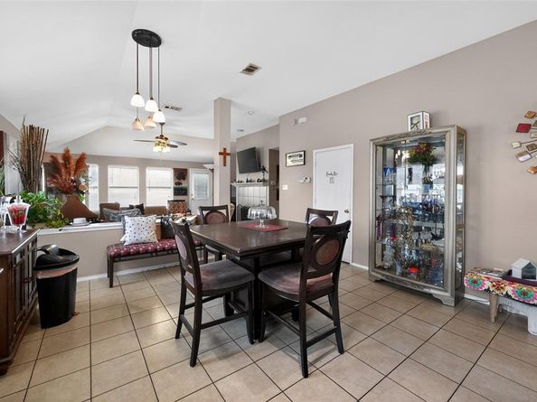 2830  Gospel Drive , Dallas Texas 75237