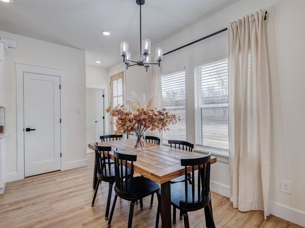 3230  6th Avenue , Fort Worth Texas 76110