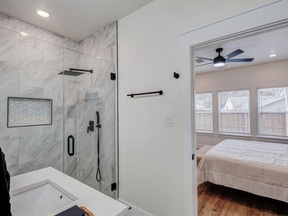 3230  6th Avenue , Fort Worth Texas 76110