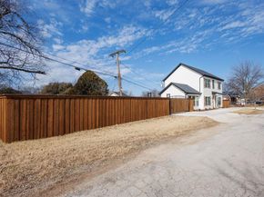 3230  6th Avenue , Fort Worth Texas 76110