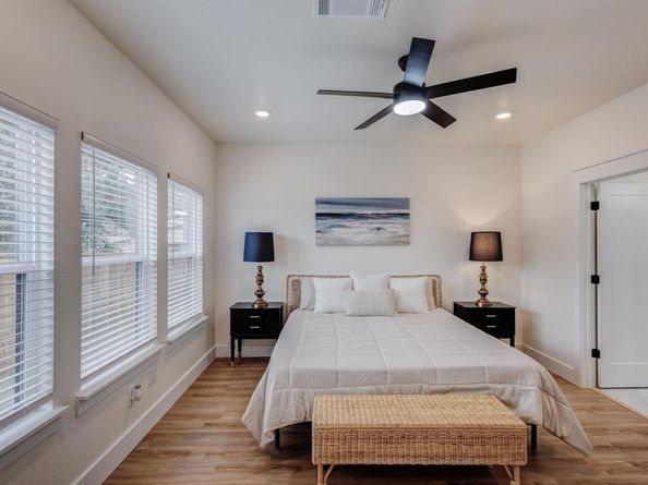 3230  6th Avenue , Fort Worth Texas 76110