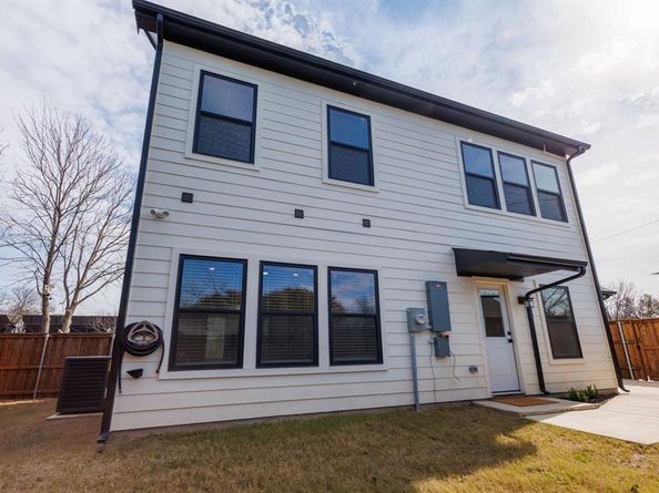 3230  6th Avenue , Fort Worth Texas 76110