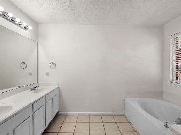 9808  Nixon Drive , McKinney Texas 75072