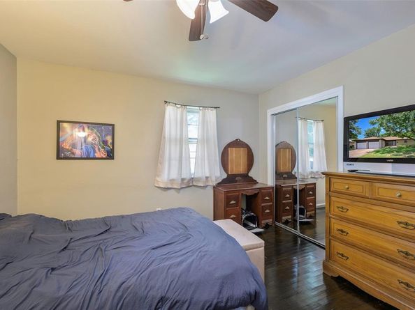 8619  Reva Street , Dallas Texas 75227