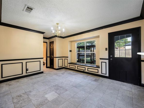 8619  Reva Street , Dallas Texas 75227