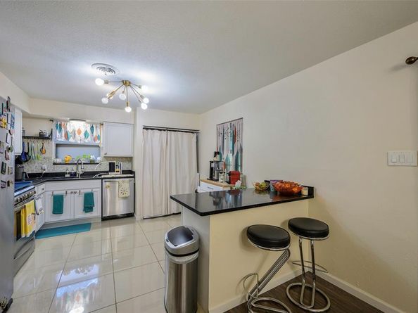 8619  Reva Street , Dallas Texas 75227