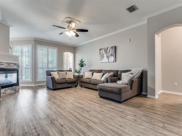 2821  Cheshire Way , Grand Prairie Texas 75052