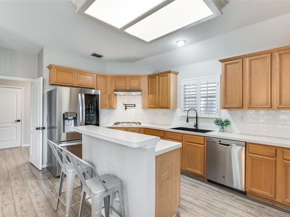 2821  Cheshire Way , Grand Prairie Texas 75052