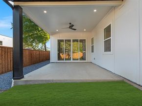 2003  Hearne Avenue , Dallas Texas 75212