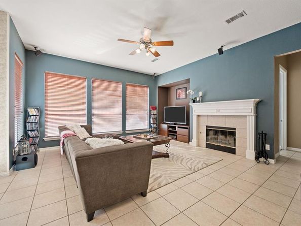 3916  Julian Street , Fort Worth Texas 76244