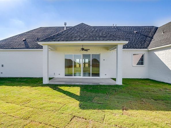 8129  Spanish Hills  , Benbrook Texas 76126